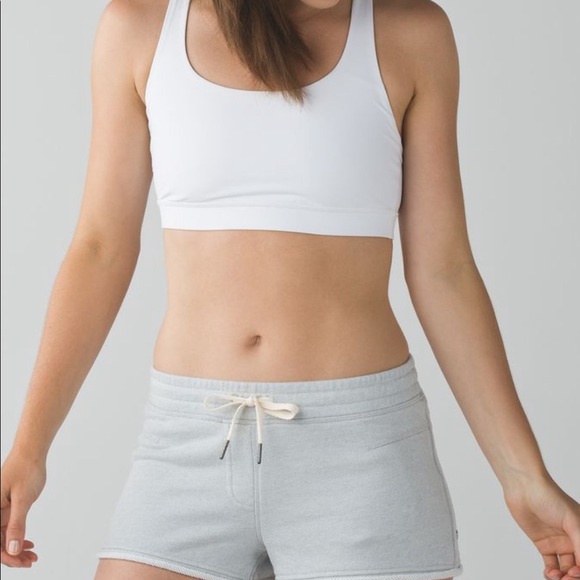 NWT Lululemon White Energy Bra Size 6 - Picture 2 of 8